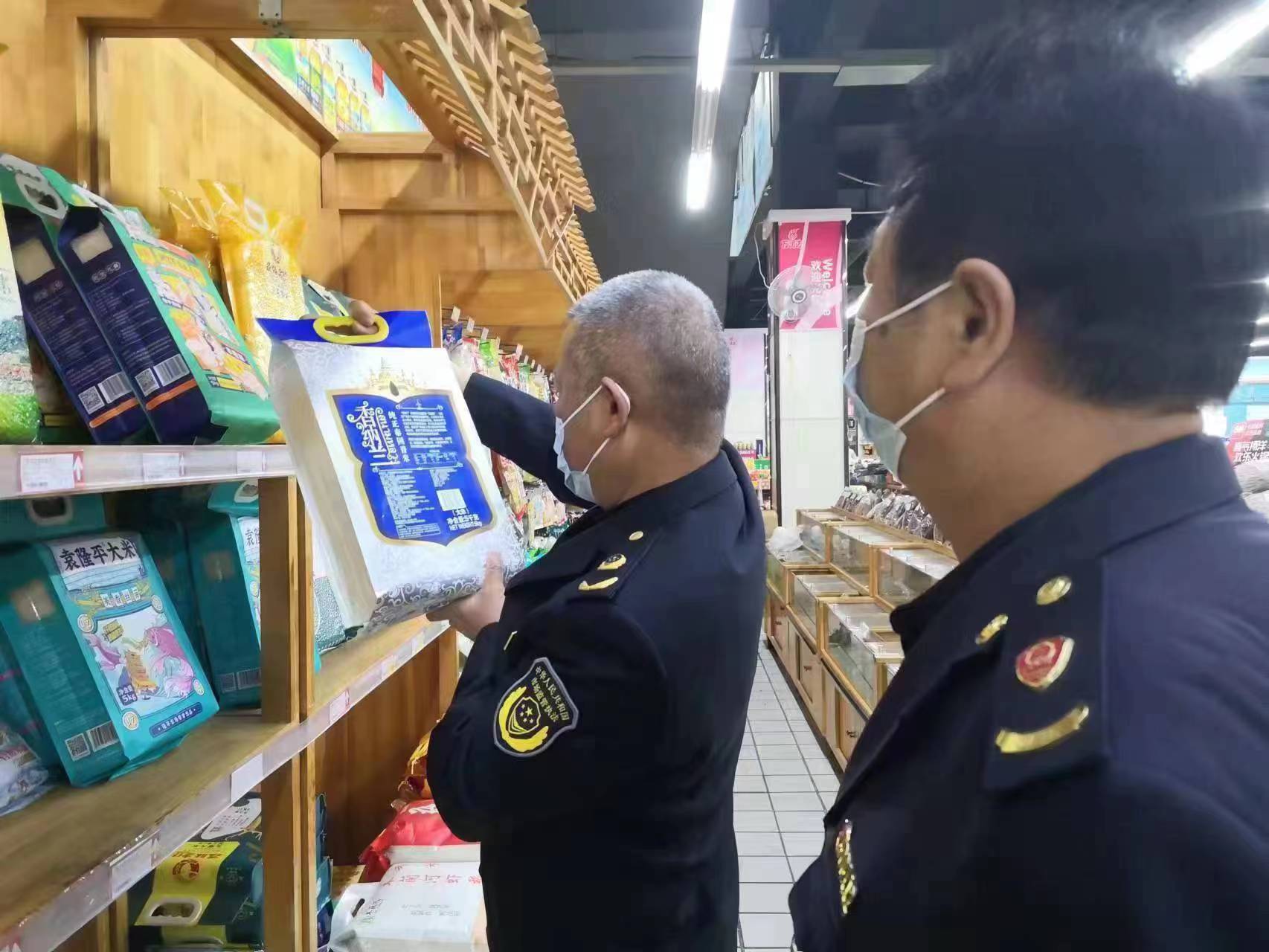 武汉连夜排查，未发现香精大米流入食品经营环节